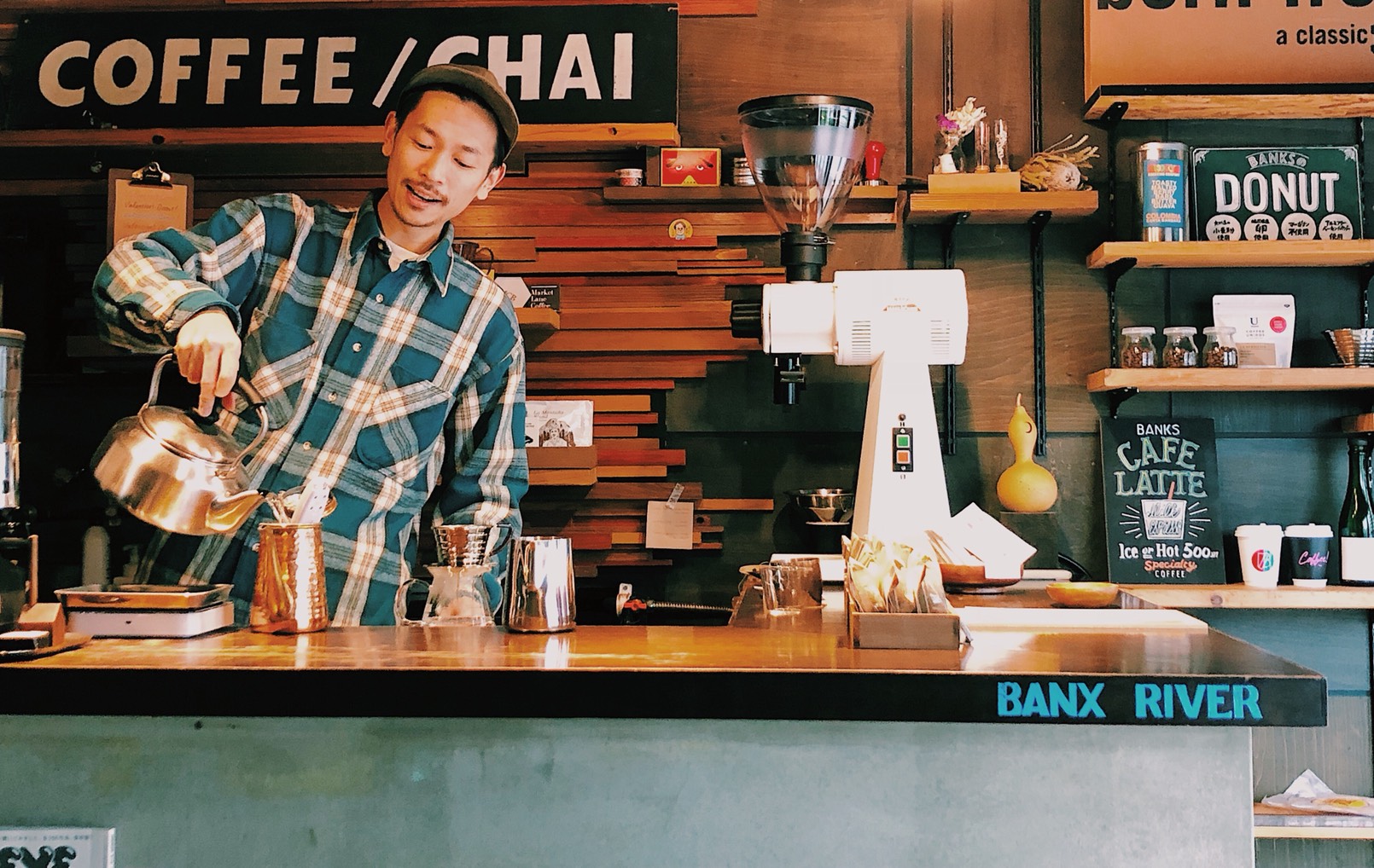 地元で愛されるコーヒーショップに！ 『BANX RIVER』