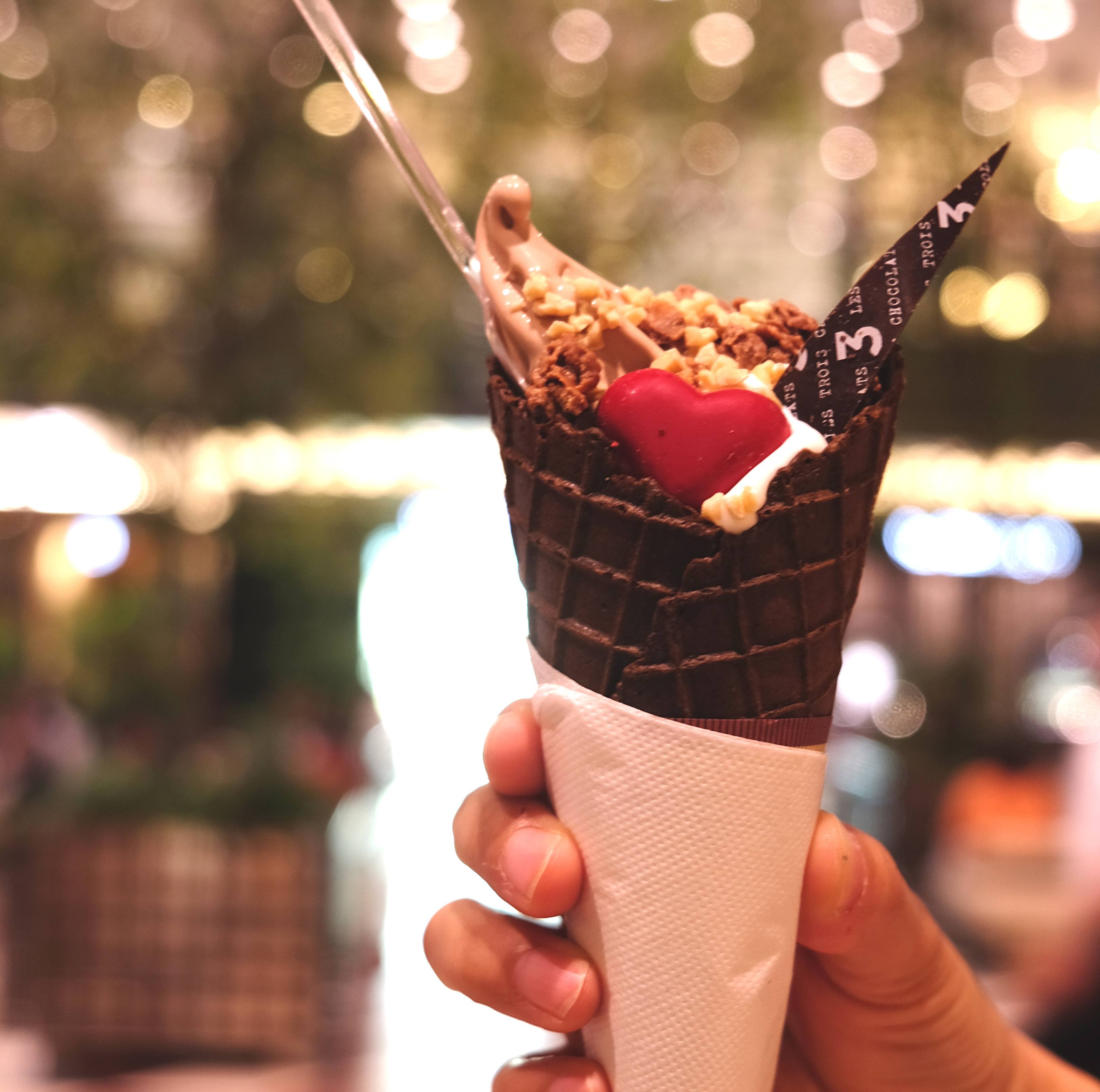 大人が食べたい！ 大人に食べてほしい！ 『チョコレートショップ』の『天神トロワパフェ』
