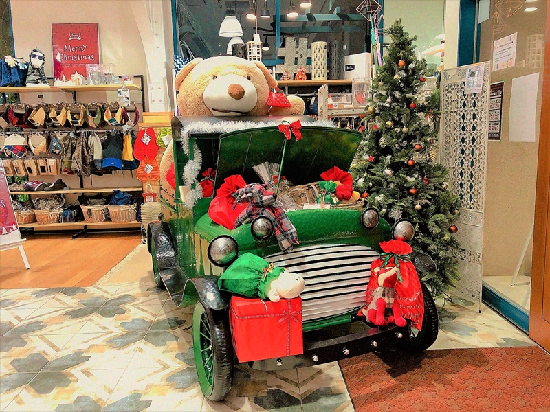 雑貨とﾌｧｯｼｮﾝの大型専門店 how’s Christmas Fair 2019 絶賛開催中‼
