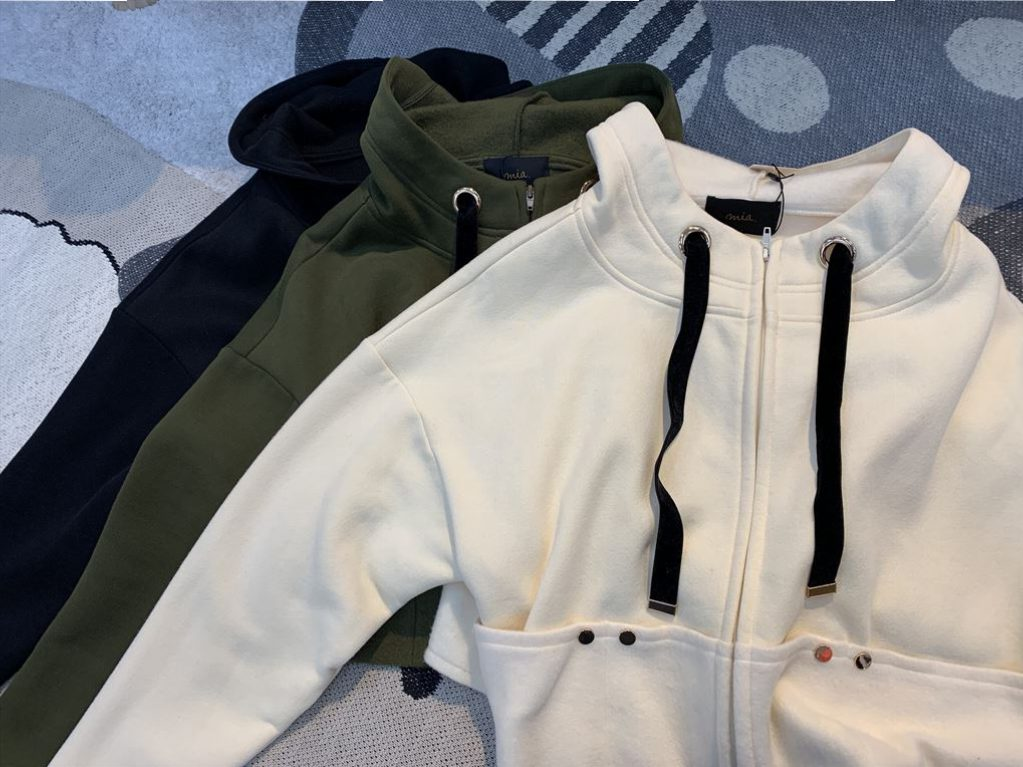 【雑貨店のスタッフが選ぶ一押しアイテム】万能アイテム　ショートパーカー　入荷しました!!