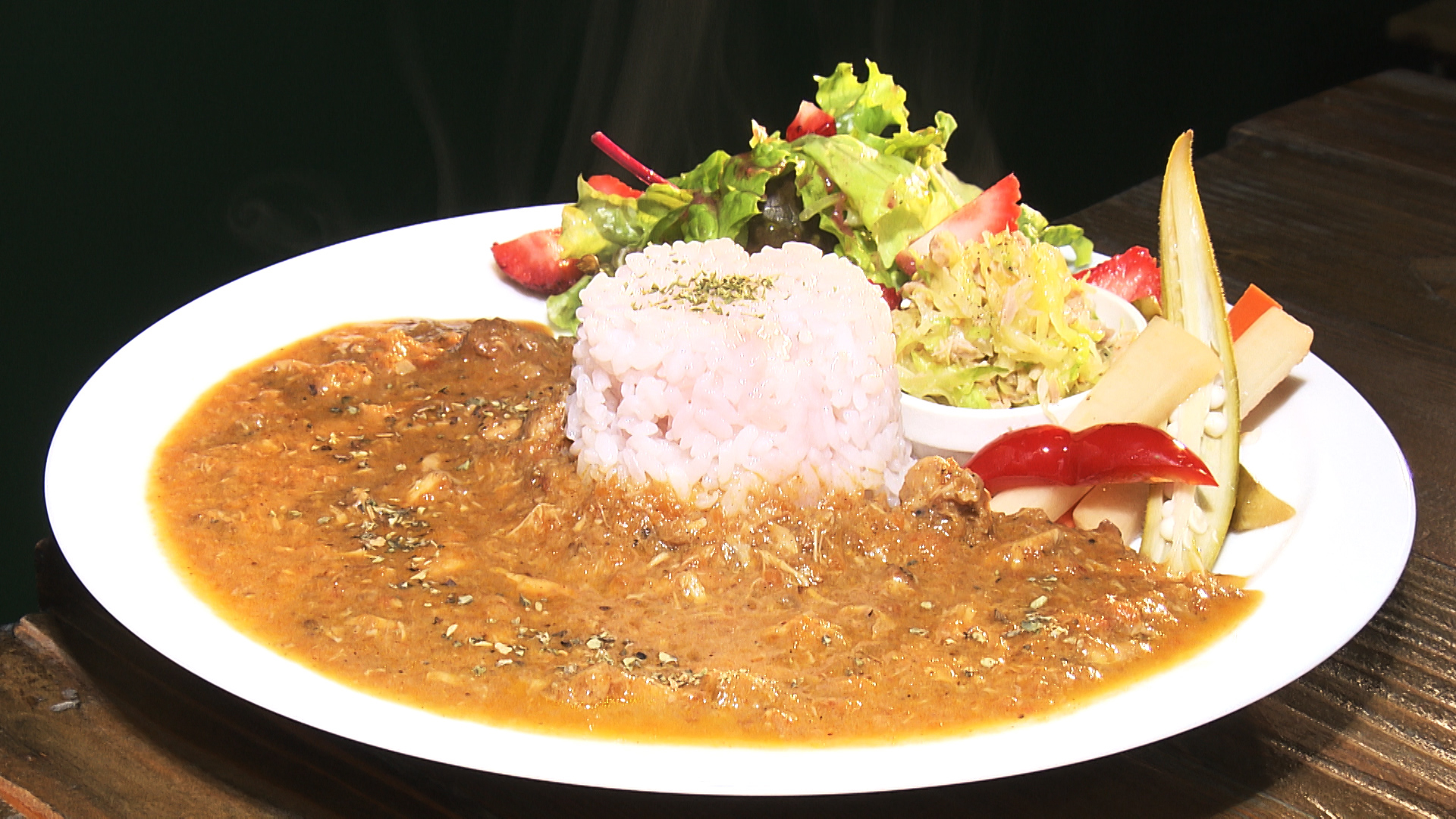 福岡のカレー好きにお届けする、大注目の『土曜カレー部』情報をチェック！