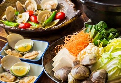 【地元の人に愛されるお店】はまぐり三昧のコースを喧噪を離れた炉端店で！今泉『炉端 おぶぶ』