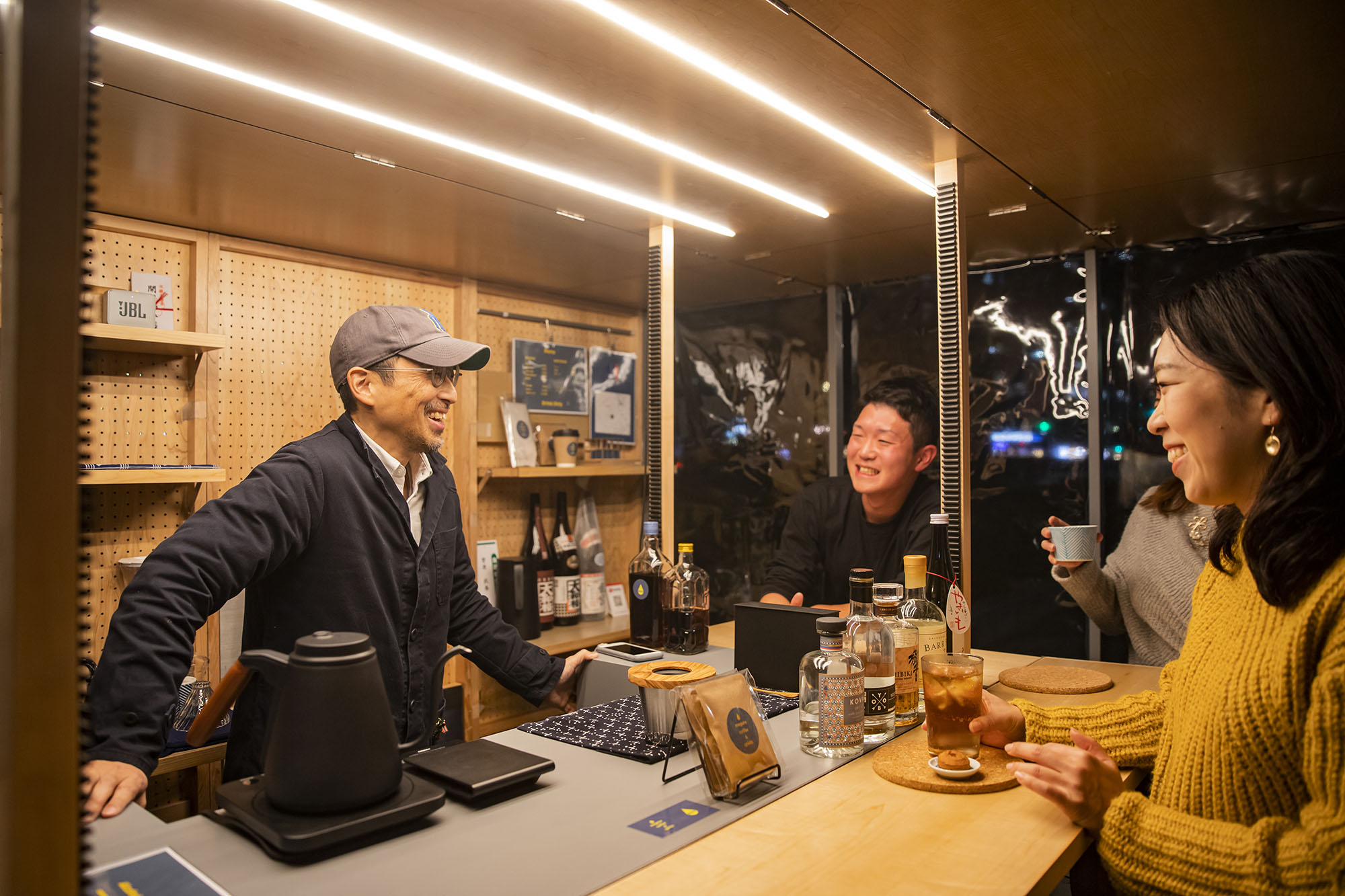 続・コーヒー屋台のはなし『megane coffee & spirits』