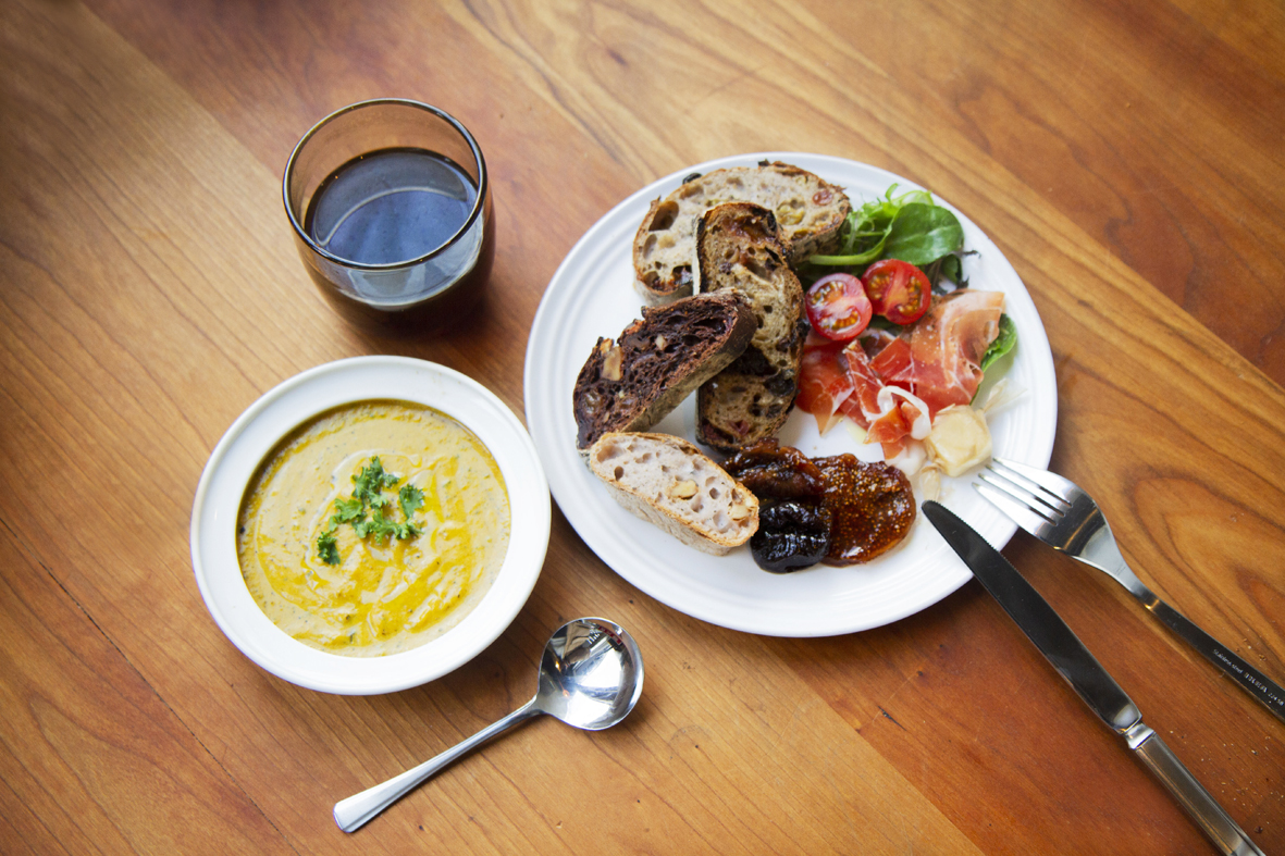 福岡・最高の朝食！『パンストック』＆『コーヒーカウンティ』