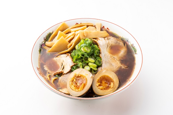 福岡麺本19 より中華そばファンを増やした魅惑の漆黒スープ 新福菜館 ふくおかナビ