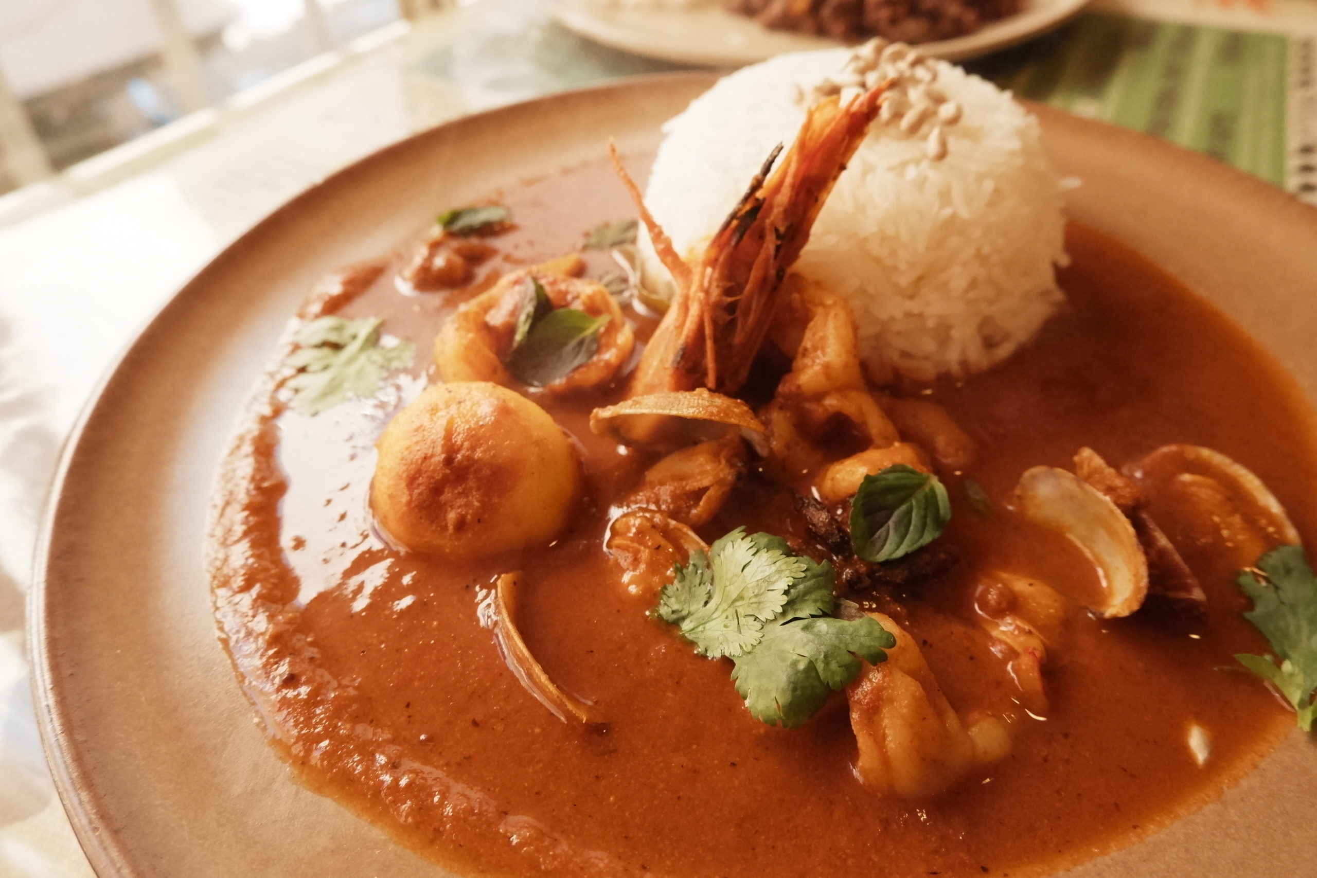 大人気のカレー屋『Tiki』の待望の新メニューを食べてみた。