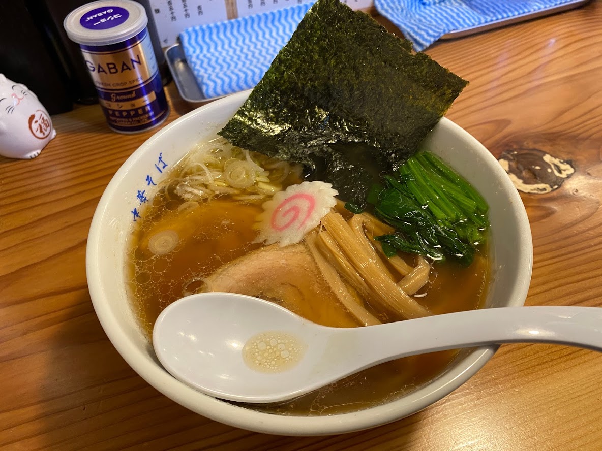 落語を聞きながら食す正統派醤油ラーメン 中央区高砂『中華そば 寿限無』