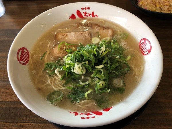 ラーメン実食レポ#9　福岡市中央区天神『太宰府八ちゃんラーメン』