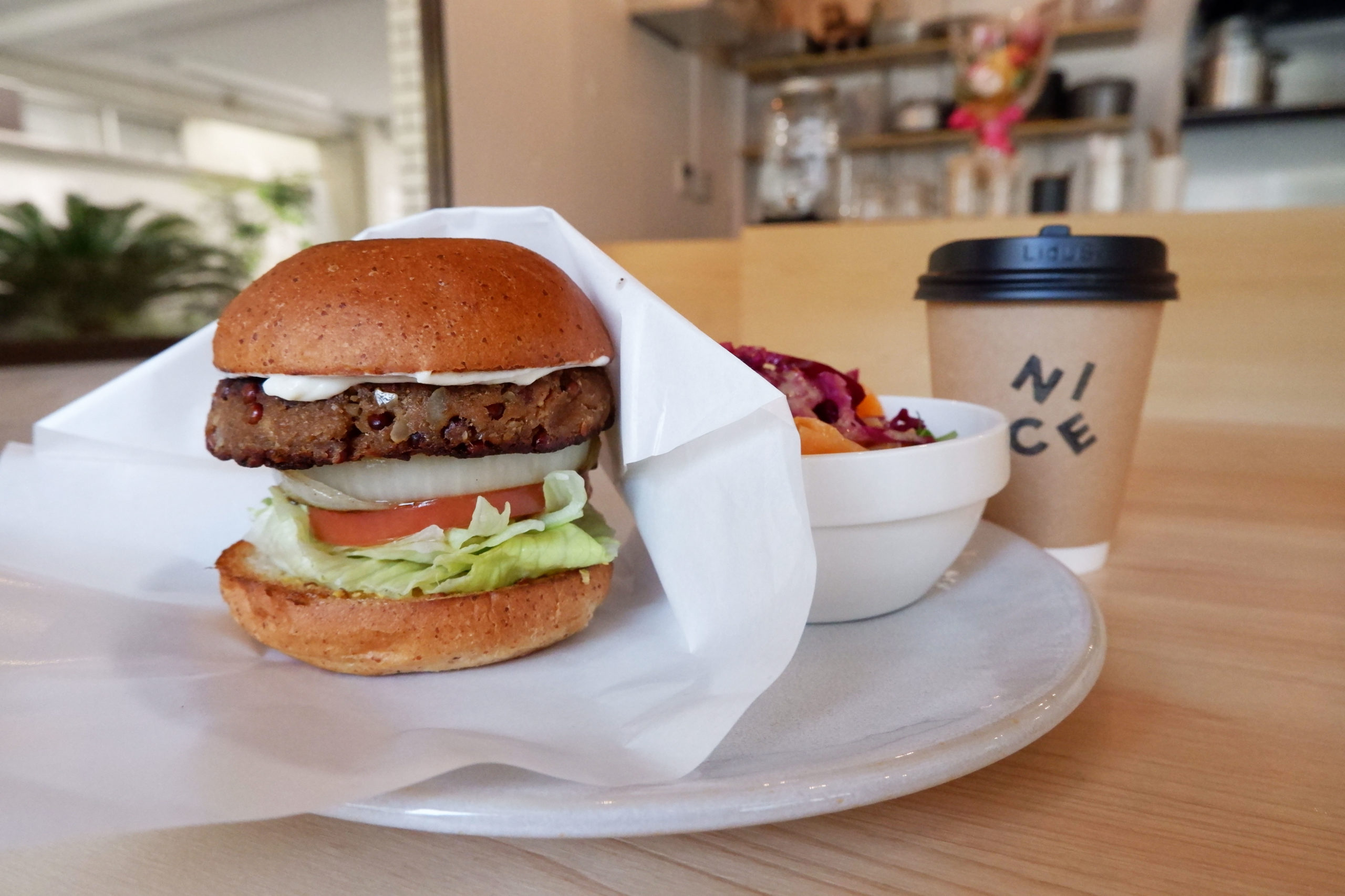 【NEWOPEN】『NICE plant-based cafe』ボリューム満点バーガーの秘密！