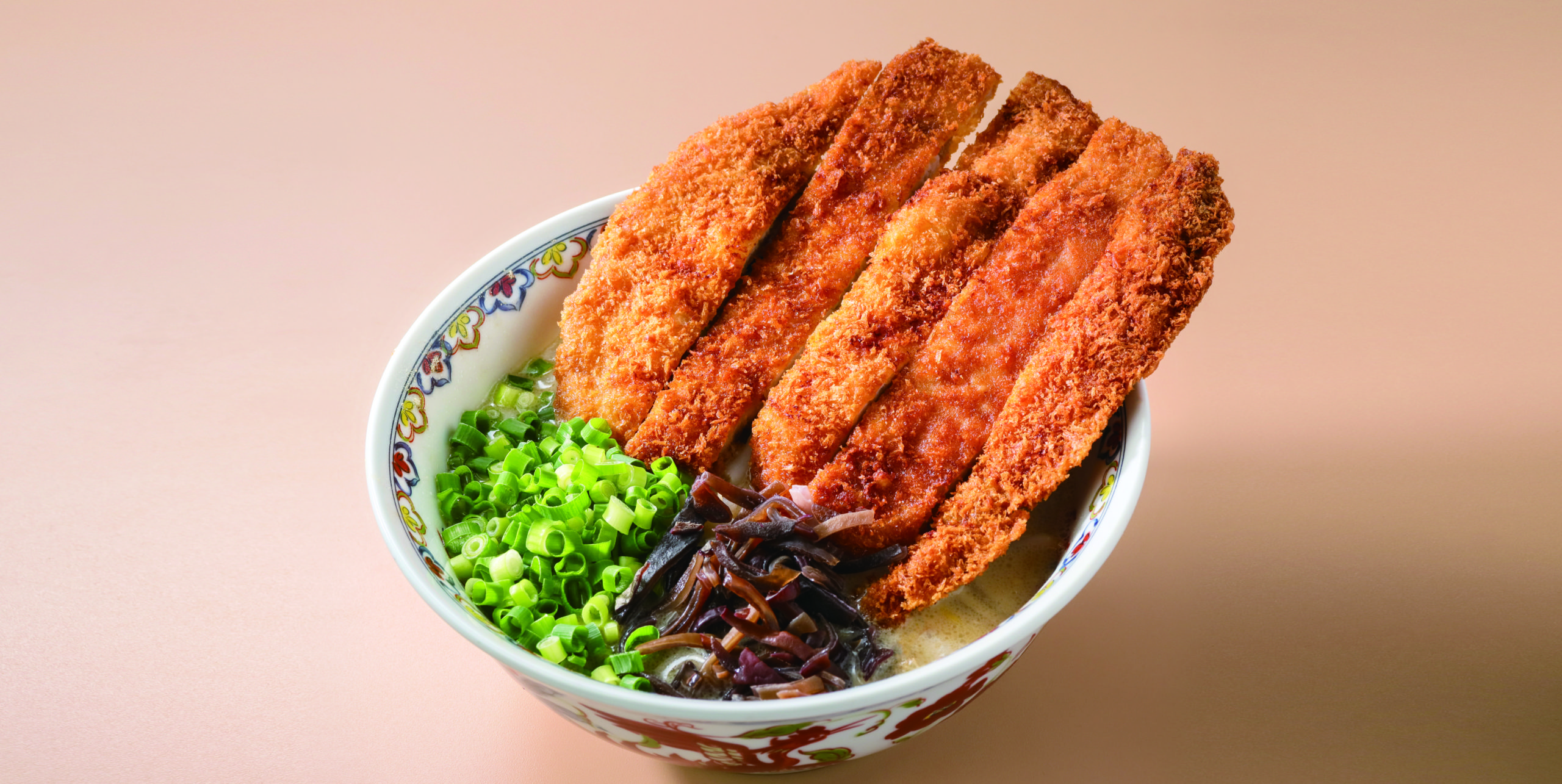 とんかつとラーメンのスペシャルコラボ麺！『隠れ家らぁ麺　笑福亭』
