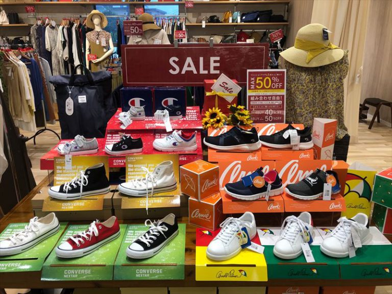 【雑貨店のスタッフが選ぶ一押しアイテム】スニーカーどどんと大入荷！！そしてさらにオトクなイベントも…！！！？？