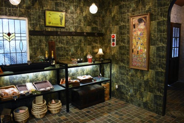 西洋風の店内