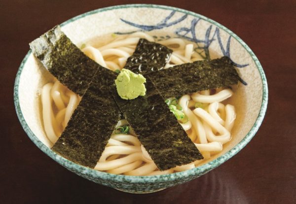 【福岡うどん】篠栗の寺院と共に120年。散策した人々に愛されてきた古参店『お食事処　港屋』