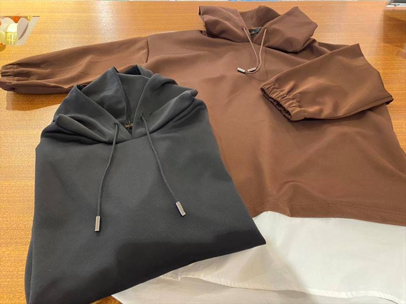 【雑貨店のスタッフが選ぶ一押しアイテム】7分丈レイヤード風パーカーでカジュアルスタイル【mia】