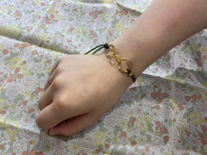 【雑貨店のスタッフが選ぶ一押しアイテム】ヘアブレスレットパチッとくる静電気を軽減！『ANTI SHOCK』
