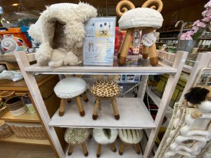 【雑貨店スタッフ一押しアイテム】子供用の椅子で大人気の商品を紹介いたします　[プチェア]