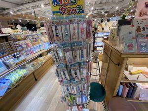 【雑貨店スタッフ一押しアイテム】ちびっこ大喜びアイテム「キッズ時計」