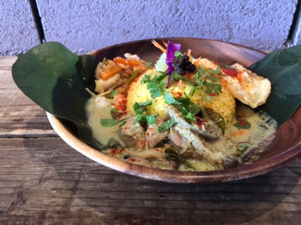 日替りcurryのナシチャンプル