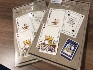 【雑貨店スタッフ一押しアイテム】最大30枚！寄せ書きのカードを集めて組み立てたBOXで大切な方へ贈りましょう♪♪