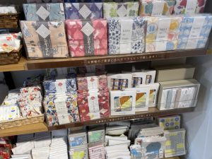 【雑貨店スタッフ一押しアイテム】「贈り物に」布巾が沢山揃ってます
