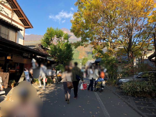 人気観光地!食べ歩きなんかも楽しいですね!