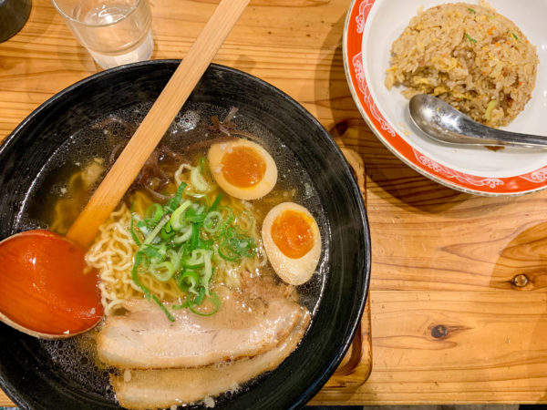 『煮卵醤油らーめん』(740円)