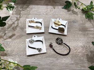 【雑貨店スタッフ一押しアイテム】剛毛多量毛でもオシャレまとめ髪は作れる☆フックポニーでヘアアレンジを楽しんで