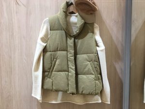 【雑貨店スタッフ一押しアイテム】新作入荷♪ダウンベストで動きやすいお散歩コーデ♪
