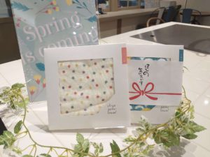 【雑貨店ハウズスタッフ一押しアイテム】ちょっとした贈り物におススメ！千代紙タオル