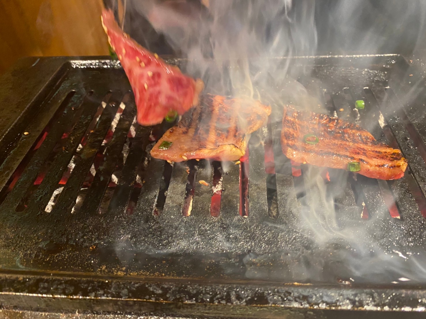 日本三大和牛のうち２種類が食べられる！？松阪牛＆神戸牛直送焼肉店