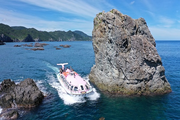 おいでませ山口へ 遊覧船に乗って青海島の景観を満喫 ふくおかナビ
