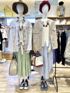 【雑貨店ハウズスタッフ一押しアイテム】新作春色プリーツサテンスカート