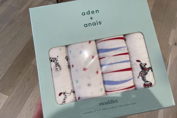 【雑貨店ハウズのRED SUNDAYまであと2日】赤ちゃんに優しいモスリンコットンのおくるみaden+anais(エイデンアンドアネイ)