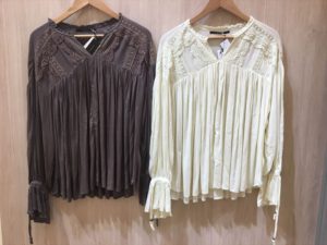 【雑貨店ハウズスタッフ一押しアイテム】かわいい春服はっけーん👀エスニックブラウス💛