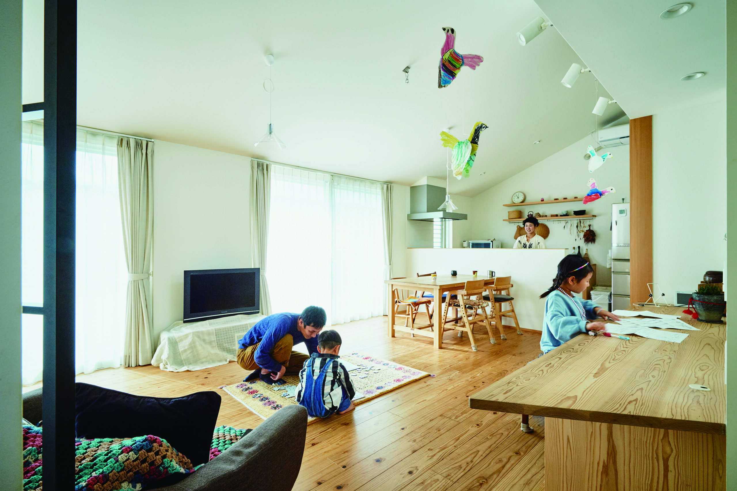 【タカノホームがつくった新築住宅】三角形のかたちをした間取りのシンプルでいてユニークな住まい方ができる家