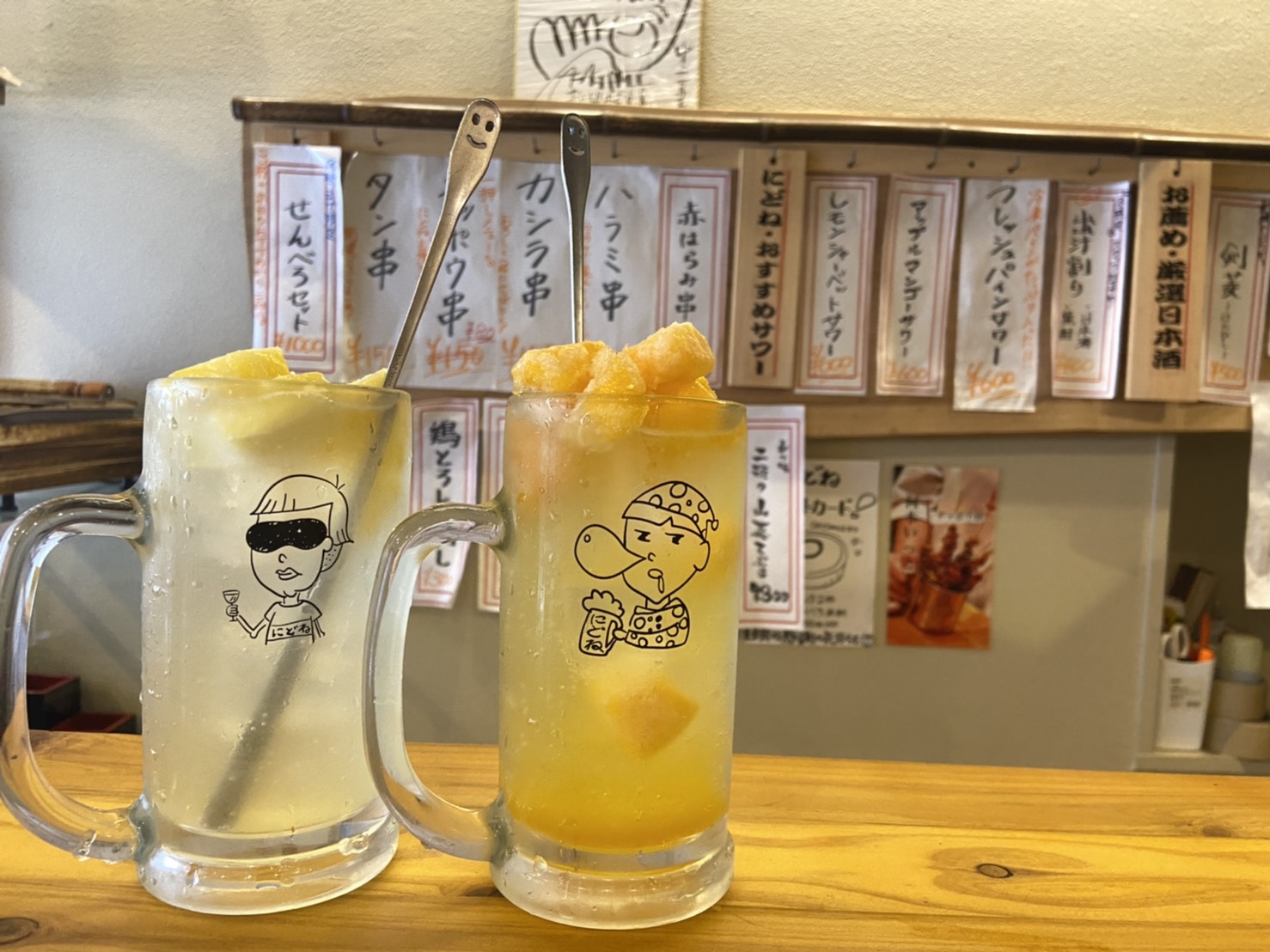 【赤坂居酒屋】0次会に最高！！フルーツもりもりサワーがたまらない！可愛すぎるジョッキも見逃すな！ちょい酒場にどね！
