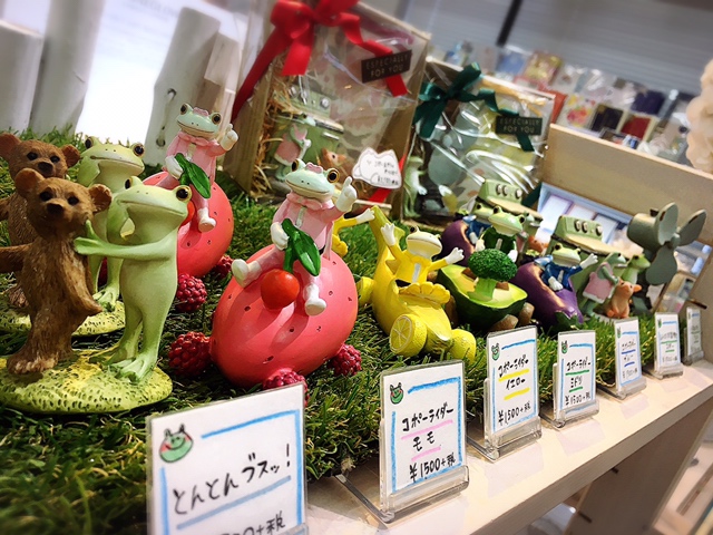【雑貨店ハウズスタッフ一押しアイテム】癒されたいあなたに…クスッと笑えるカエルのコポー🐸✨