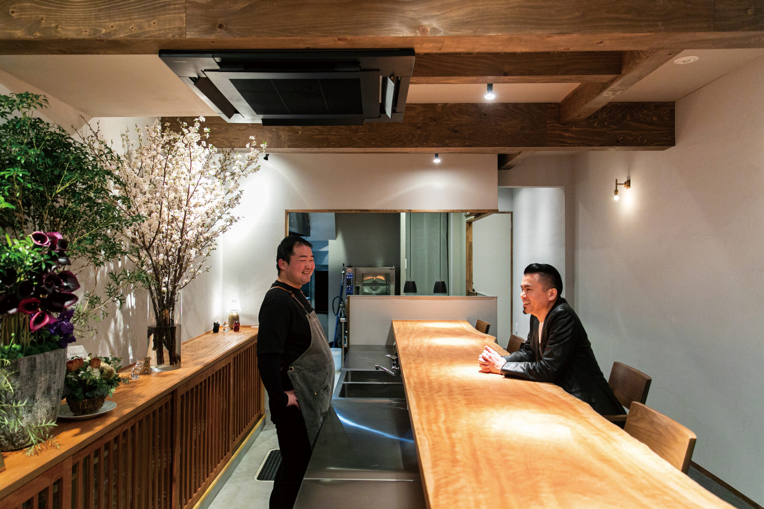 建築家と料理人が考える「これから」の飲食空間【タムタムデザイン×OHNO】