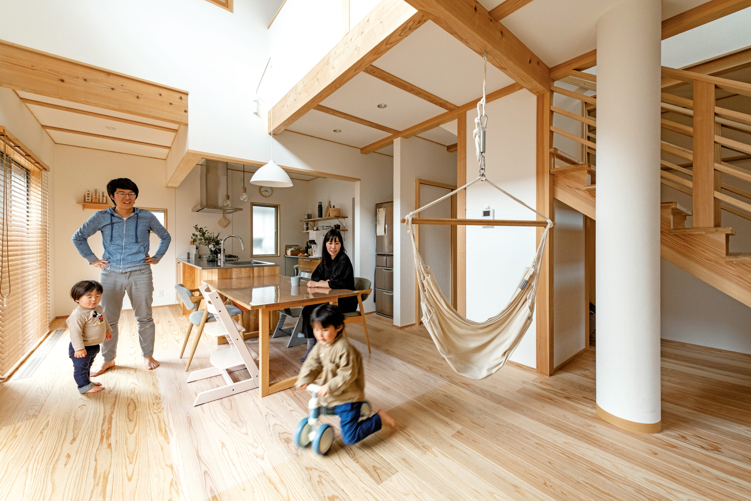 【家づくりのお宅訪問】ダイニングを中心に、家族の笑顔が弾ける暮らし「サン建築工房がつくった新築住宅」