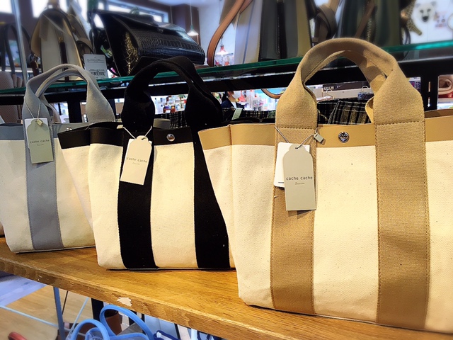 【雑貨店ハウズスタッフ一押しアイテム】“シンプルコーデにオススメ♡“cache cache(カシュカシュ)”トートバッグ👜✨
