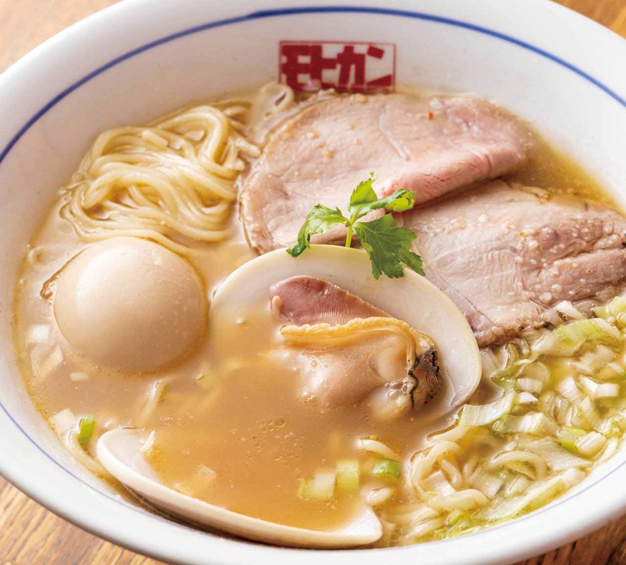 【福岡麺本2021】あっさり系とんこつと躍進するラーメンに感服『モヒカンらーめん 味壱家 本店』