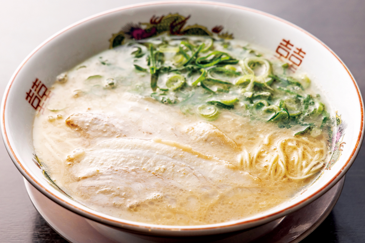 【福岡麺本2021】家族連れに嬉しいラーメン店『博多とんこつらーめん　新蔵　筑前店』