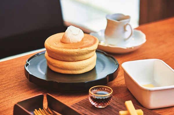 【福岡カフェ】北海道の自家焙煎コーヒーと『ほっとけーき』。博多駅前で北海道旅行気分を満喫『椿サロン博多店』