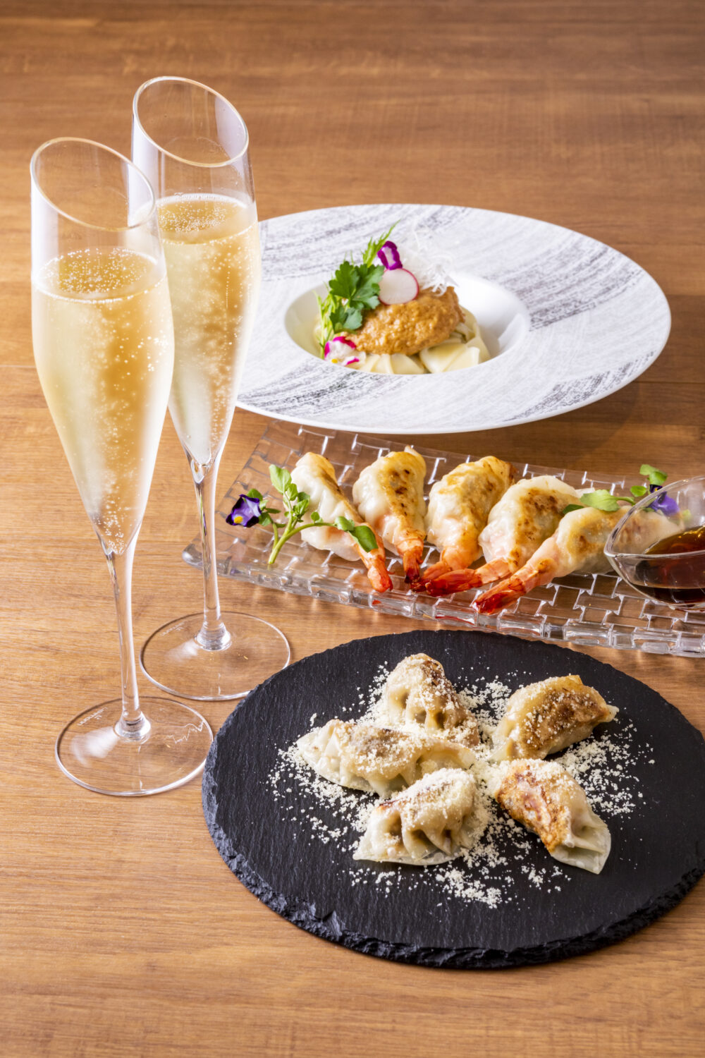 『シャンパンと餃子のお店 M’s』天神で創作餃子を シャンパンと共に楽しんで！