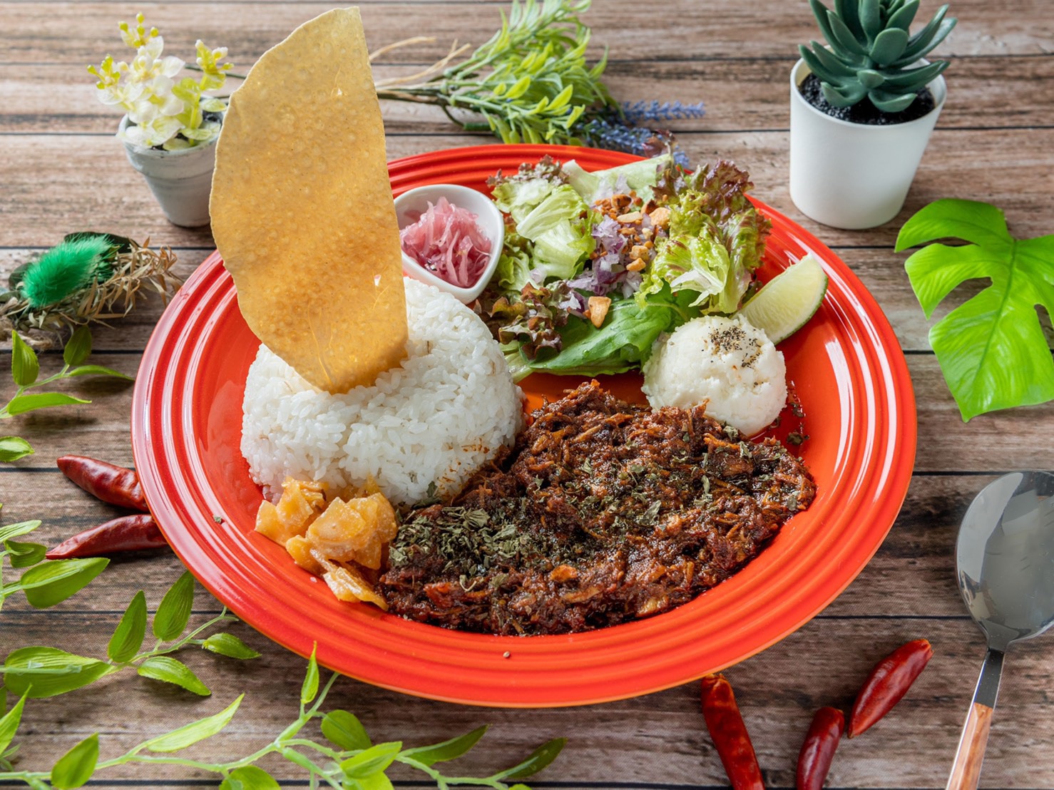 【夏カレー】城南区別府・無水パキスタンカレーがとにかく美味い！注目の新店『Base Bomb』