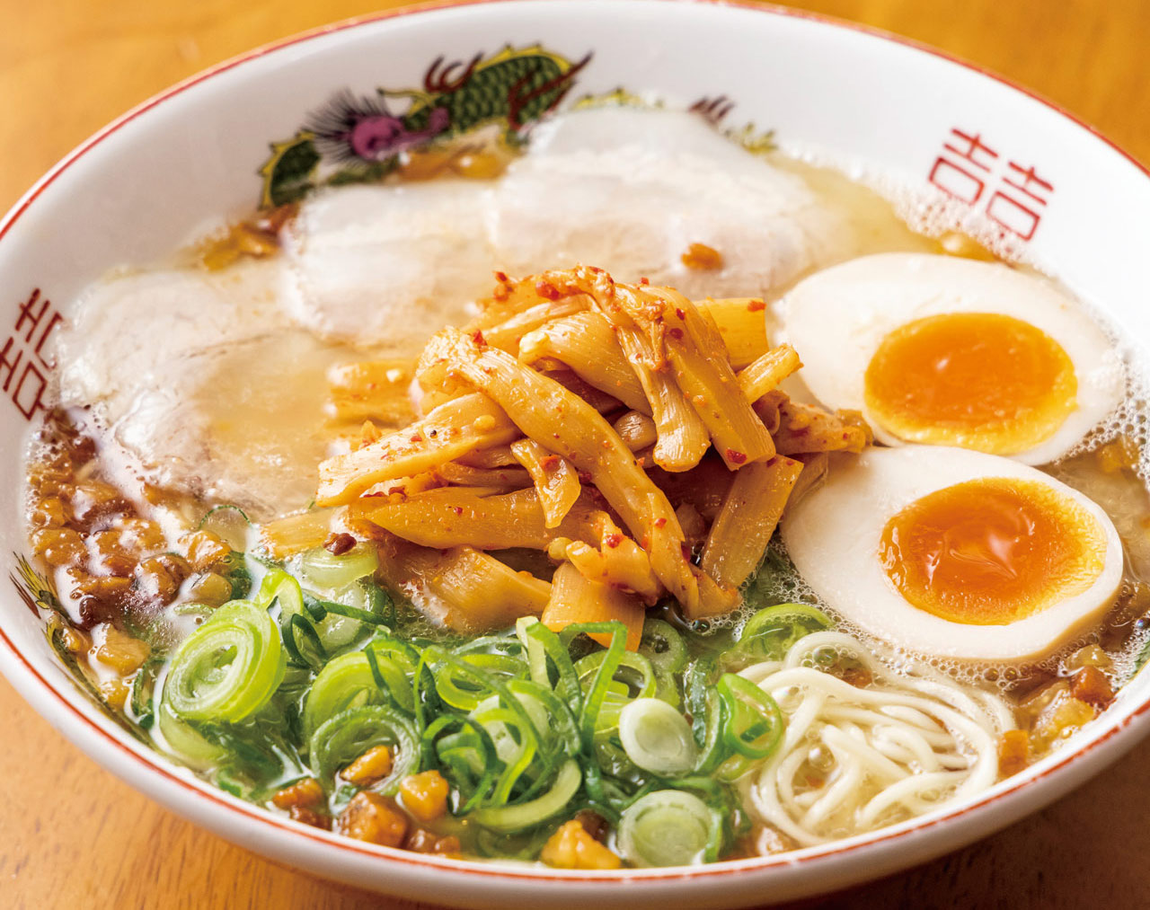 【福岡麺本2021】古の具材「カリカリ」と新トッピングの融合！『大栄ラーメン』
