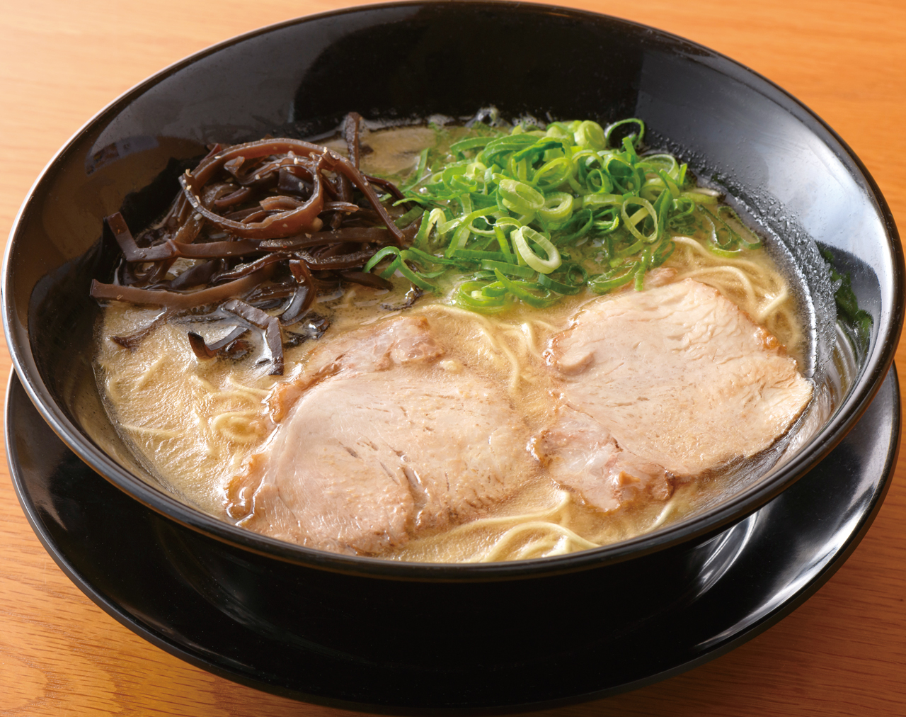 【福岡麺本2021】子供からお年寄りまで、幅広く愛される極上ラーメン！『らーめん 楽亭』