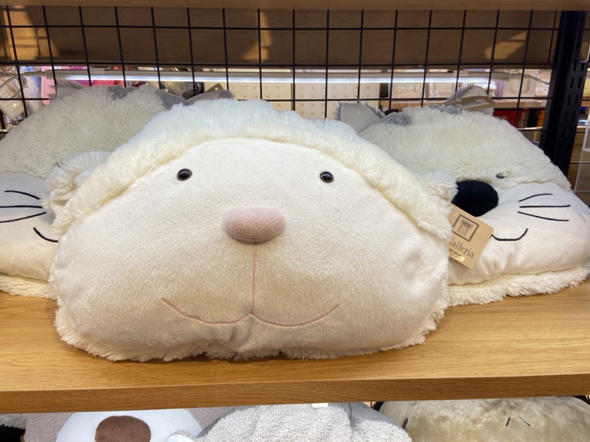 【雑貨店ハウズスタッフ一押しアイテム】クッションにみえて実は・・・「La　Galleriaシリーズ」