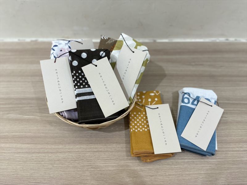 【雑貨店ハウズスタッフ一押しアイテム】夏のオシャレガールは可愛いも実用性も兼ね揃えて。「スカーフみたいなハンカチ」