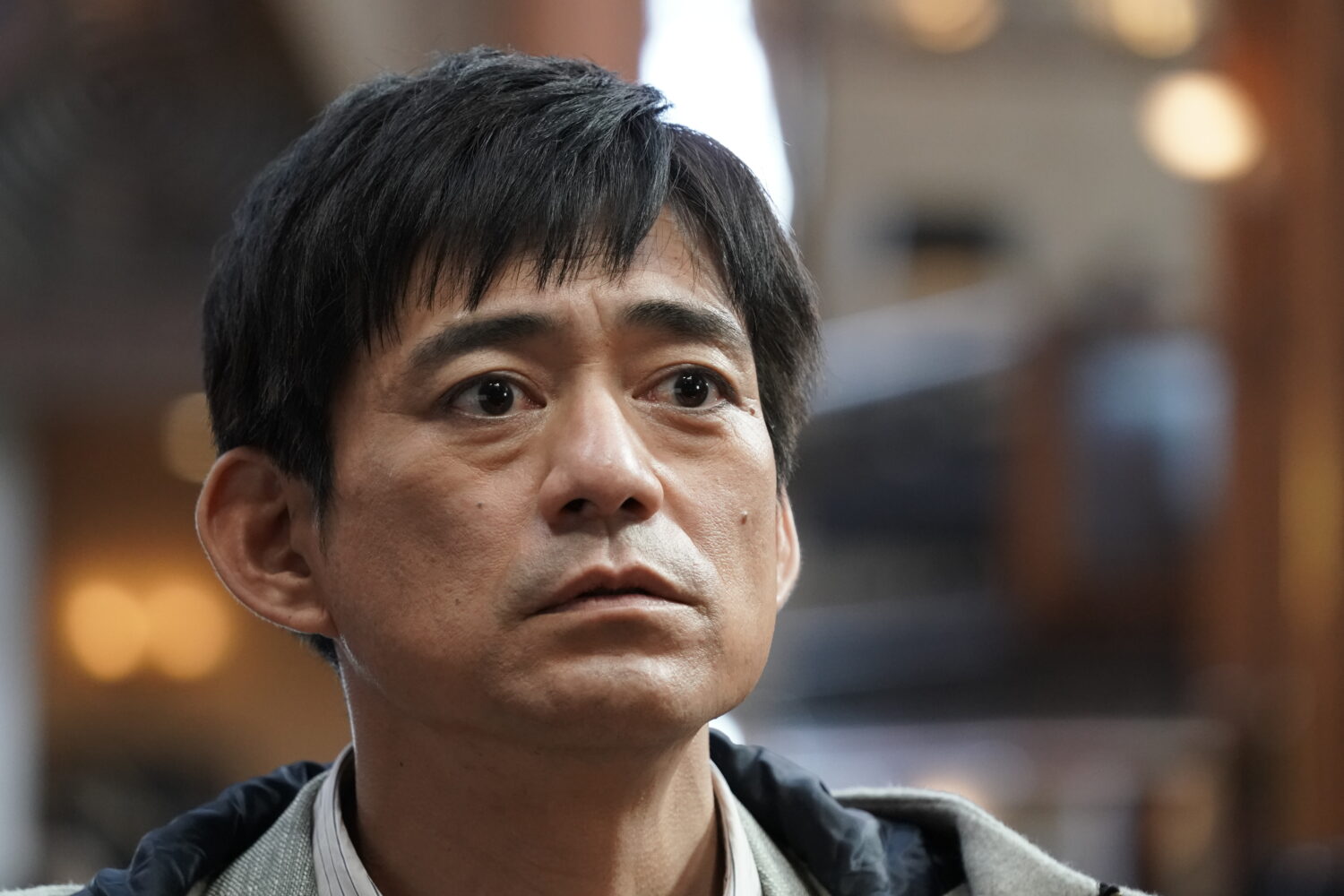 「この映画、いいんです！」。博多華丸による『マスカレード・ナイト』CMが解禁!!